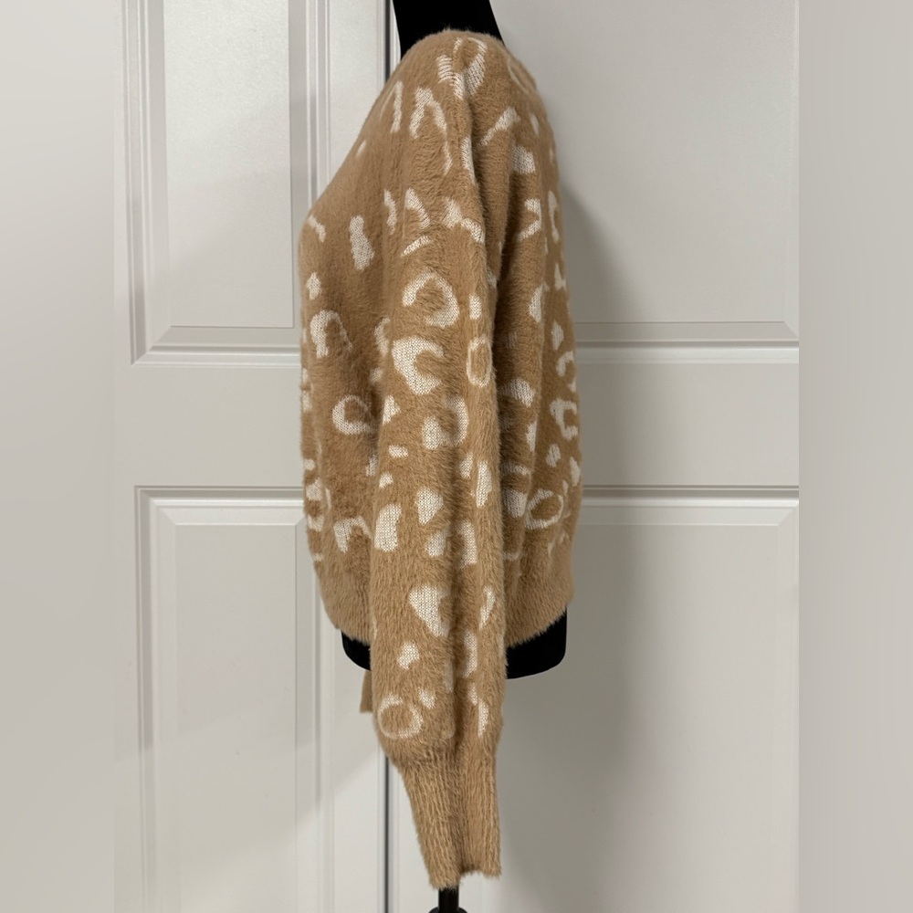 Express Fuzzy Leopard Pullover Sweater - Picture 2 of 5